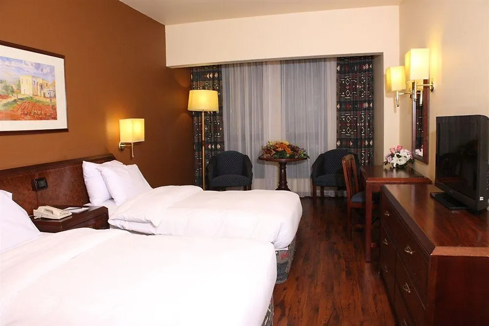 Le Commodore Hotel Beirut 5*,