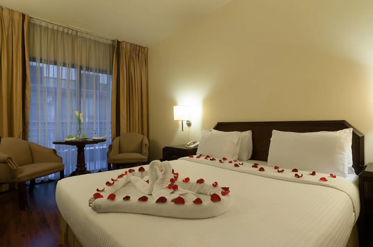 Le Commodore Hotel Beirut 5*,